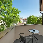 Seventh Heaven By Grand Apartments